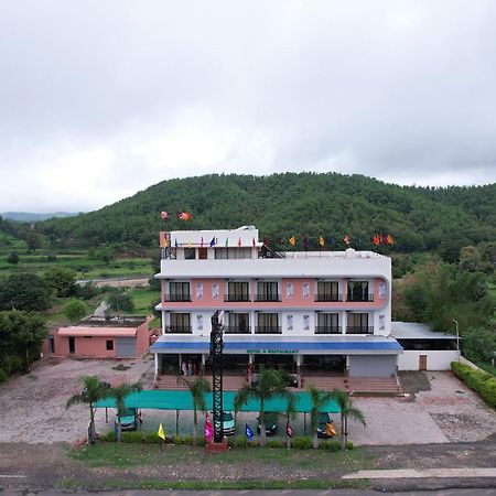 Hotel White Lotus Dungarpur Exterior photo