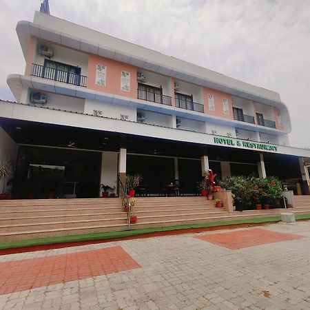 Hotel White Lotus Dungarpur Exterior photo